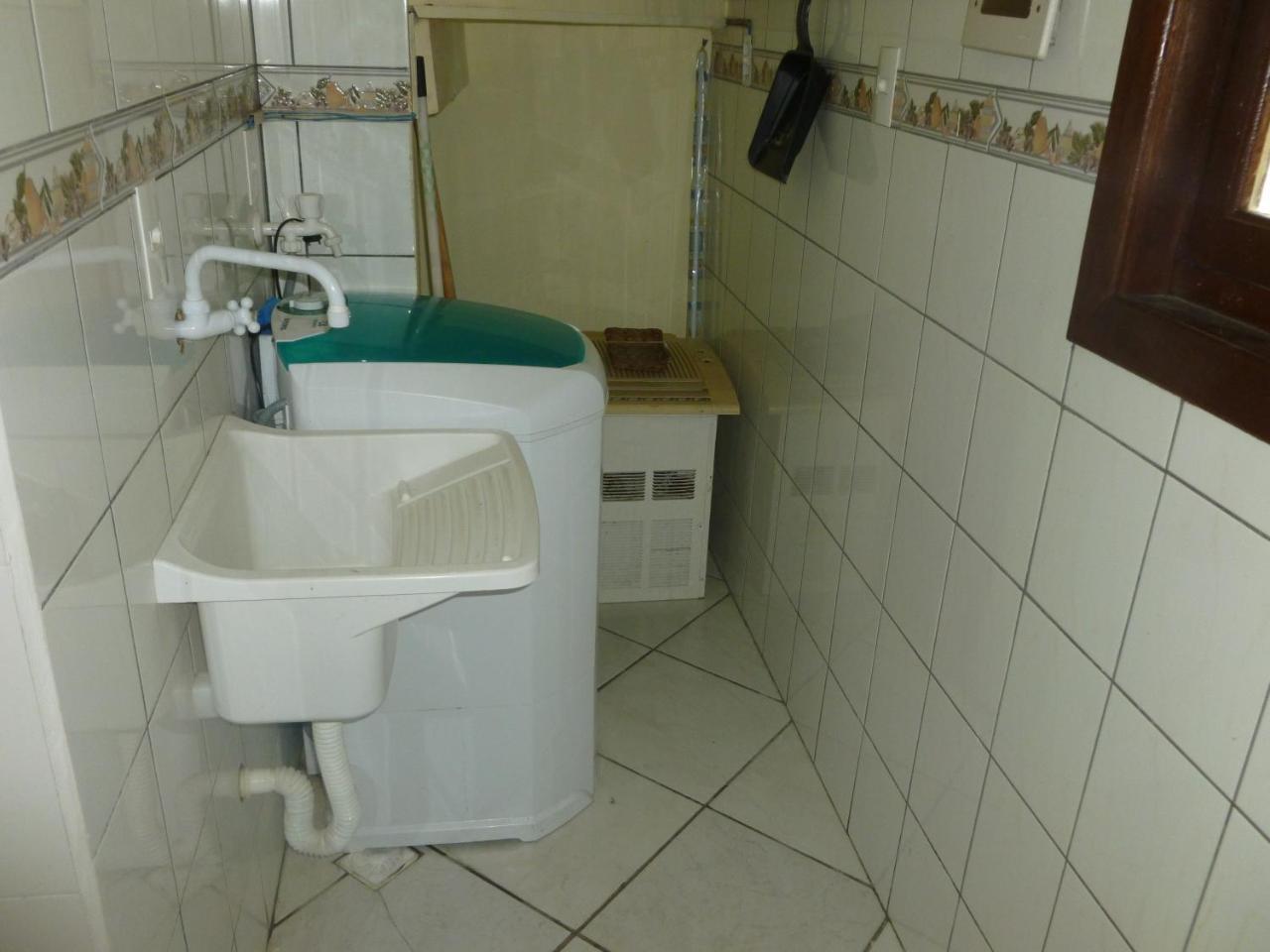 Apartamento 12 - Bombinhas - 200 Metros Da Praia Экстерьер фото